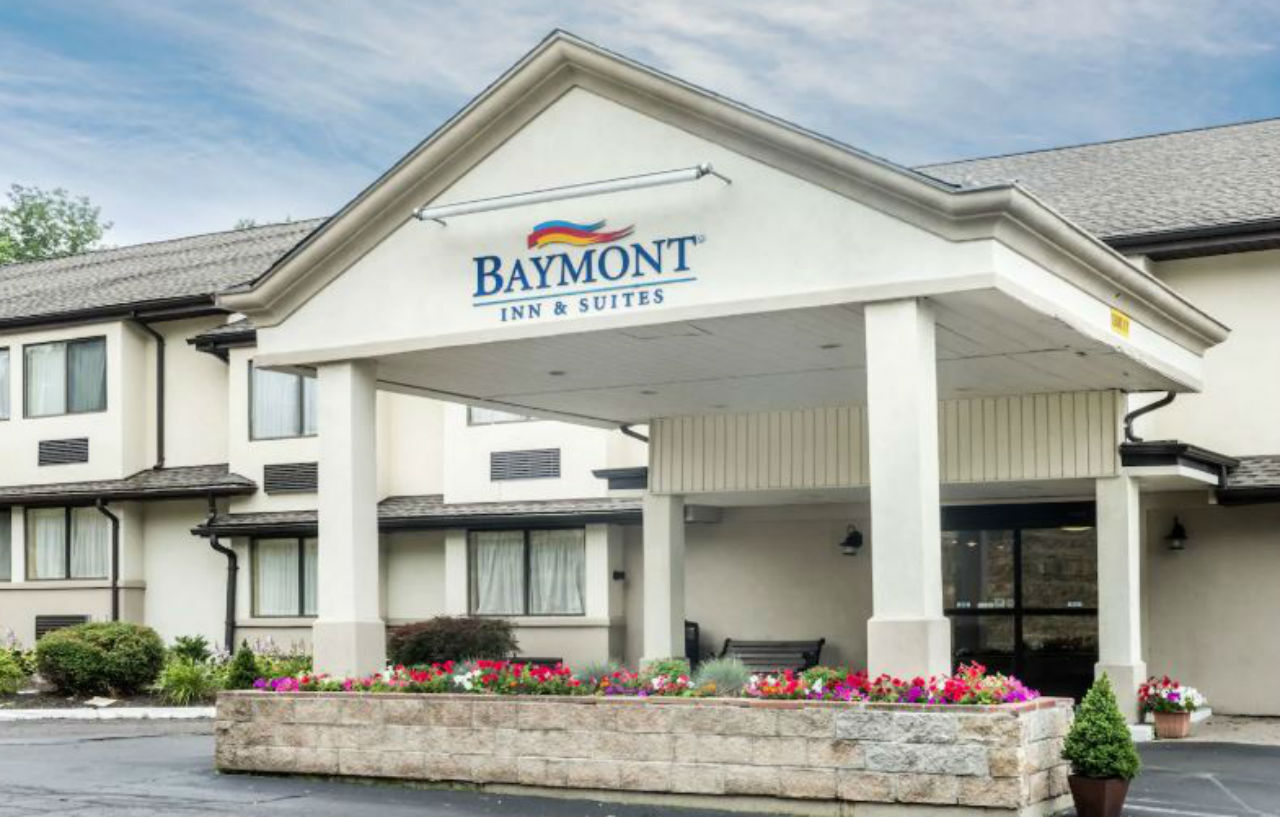 Отель Baymont By Wyndham Branford/New Haven Экстерьер фото